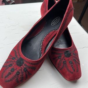 Talbots women's red suede shoes SIZE 6 Great shoe for the holidays